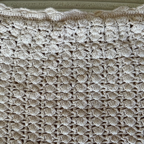 Women’s Beige Crochet Tank Top With Built-in Cami in Size XL - Picture 2 of 12